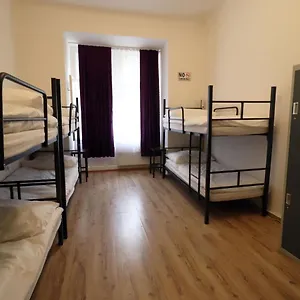 hostel-forum-prague.praguehotelsweb.com/